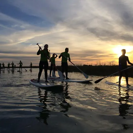 Furadouro Surf Camp * אובאר