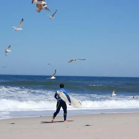 Furadouro Surf Camp בית נופש