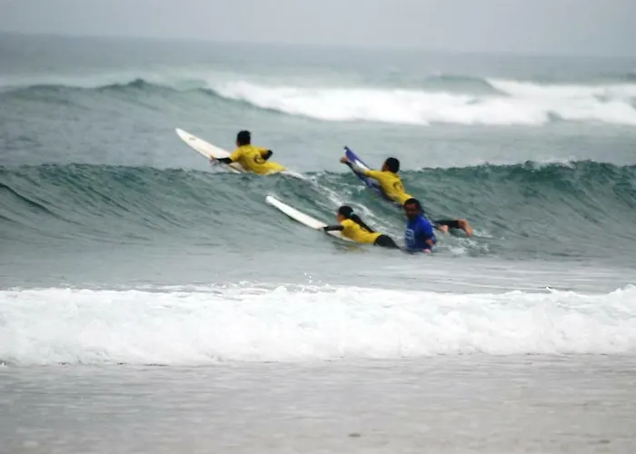 別荘 Furadouro Surf Camp オヴァール